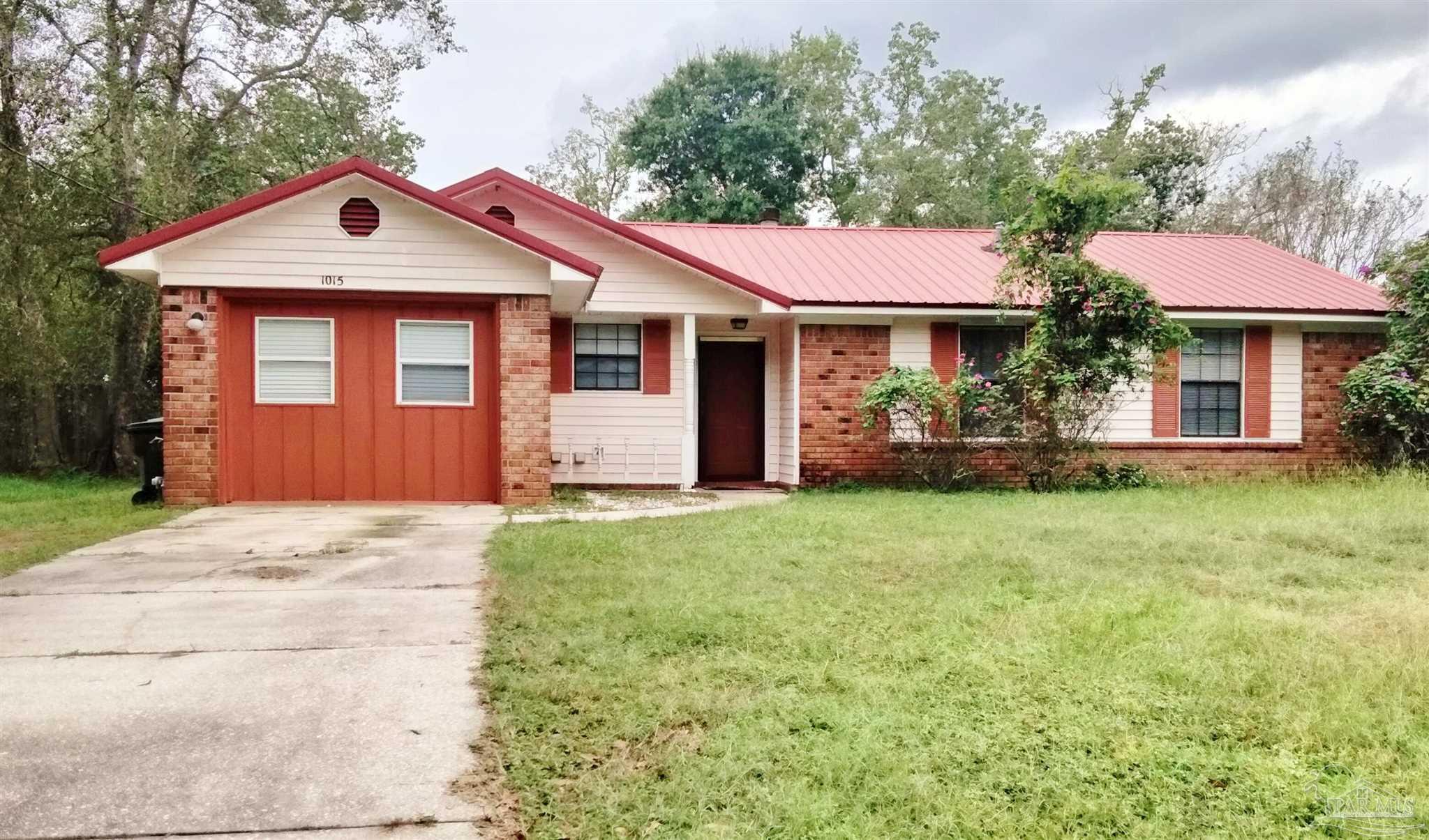 Willow Lake Cir, Pensacola, FL 32506