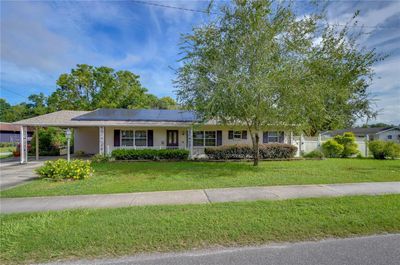 38313 North Avenue, House other with 3 bedrooms, 2 bathrooms and null parking in Zephyrhills FL | Image 1