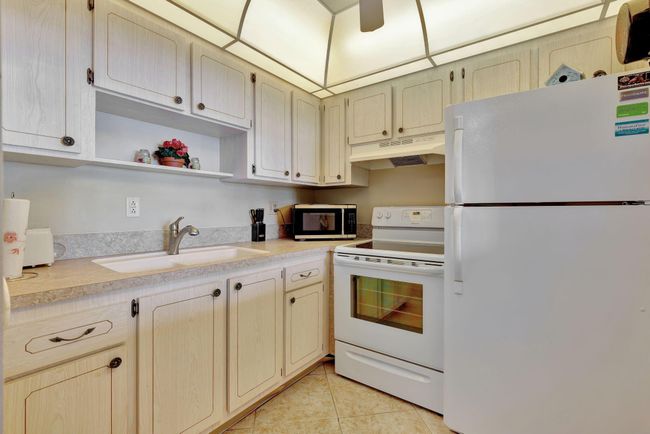 APT-108-4 - 2929 Se Ocean Blvd, Condo with 1 bedrooms, 2 bathrooms and null parking in Stuart FL | Image 14