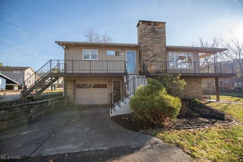 6170 Paradise Dr Sw, Sherrodsville, OH, 44675-9788 | Card Image