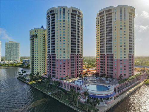 apt-111-2745 1st St, Fort Myers, FL, 33916-1828 | Card Image