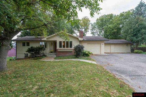 818 Evenson St, Saint Peter, MN, 56082-1245 | Card Image