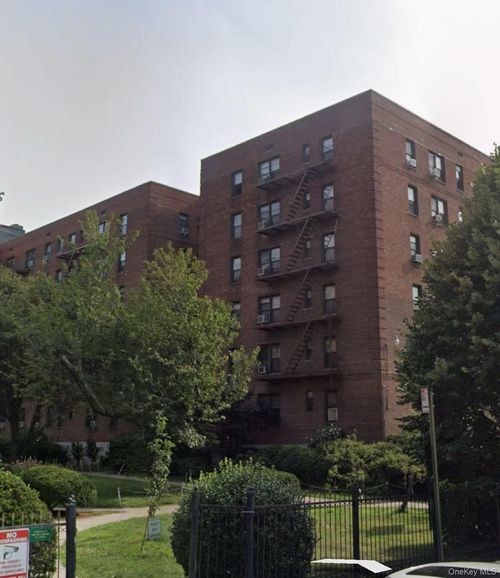 b5-14450 38th Ave, Flushing, NY, 11354-5950 | Card Image