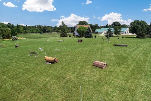2699 Cedar Lake Rd, Howell, MI, 48843-7635 | Card Image