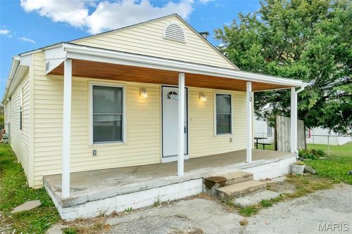 10 Highway J, Wright City, MO, 63390-2902 | Card Image