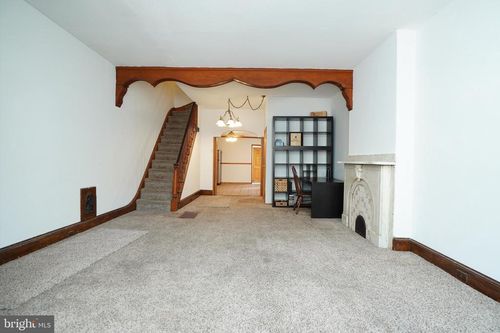 1527 S 10th St, PHILADELPHIA, PA, 19147-6328 | Card Image