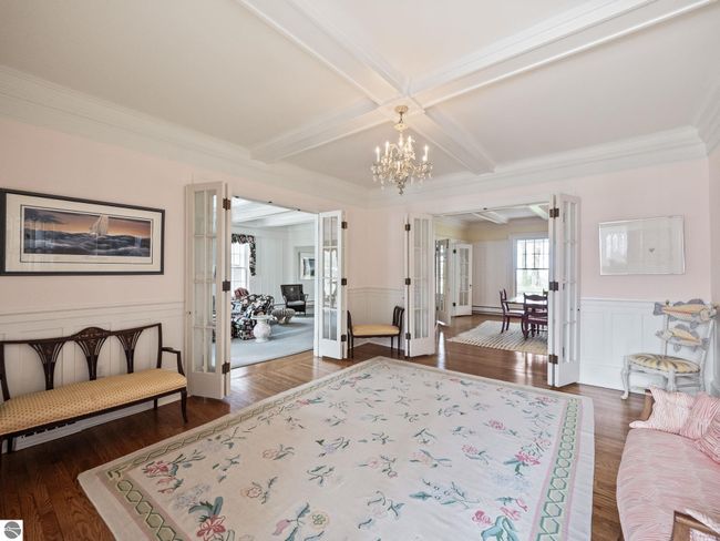 431 Michigan Ave, House other with 10 bedrooms, 7 bathrooms and null parking in Charlevoix MI | Image 8
