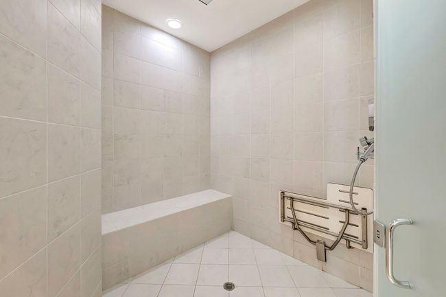 APT-908 - 1 N Ocean Blvd, Condo with 3 bedrooms, 2 bathrooms and null parking in Pompano Beach FL | Image 90
