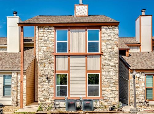 3 Cypress Fairway Vlg, Wimberley, TX, 78676-1974 | Card Image