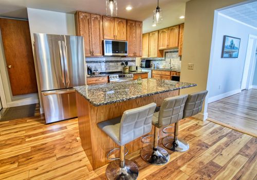109 South St, Littleton, NH, 03561-3921 | Card Image