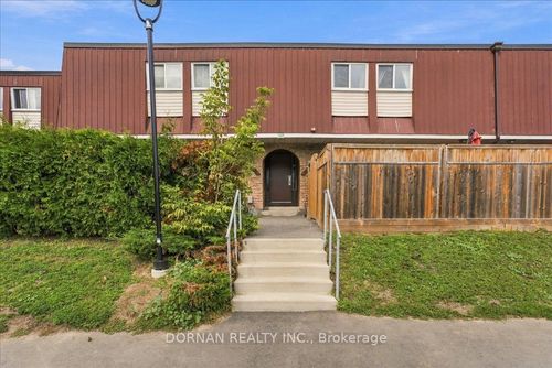 39-1333 Mary St N, Oshawa, ON, L1G6Z3 | Card Image