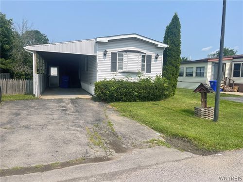 454 Chestnut Dr, Lockport, NY, 14094-9168 | Card Image