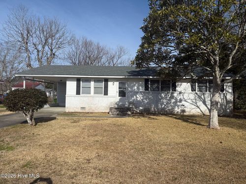 304 Old Hammock Rd, Swansboro, NC, 28584-8752 | Card Image