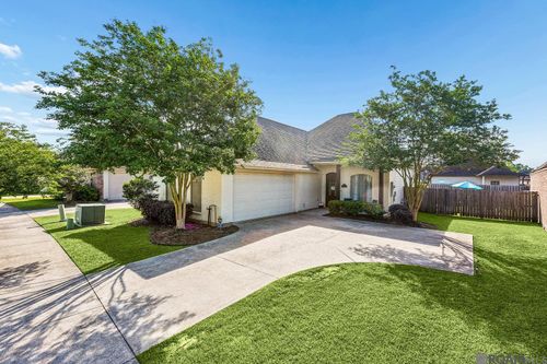 747 Portula Ave, Baton Rouge, LA, 70820 | Card Image