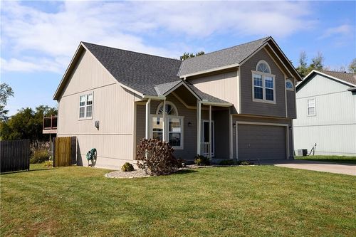 500 Grant Ave, Greenwood, MO, 64034-9478 | Card Image