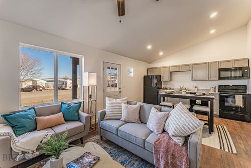 apt-b-411 Brookline St, Livingston, MT, 59047-3249 | Card Image