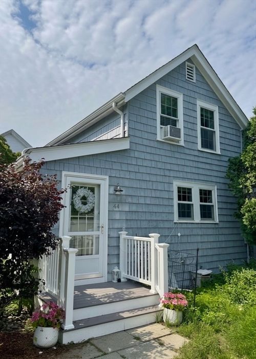 44 Mount Vernon St, Peabody, MA, 01960-4483 | Card Image