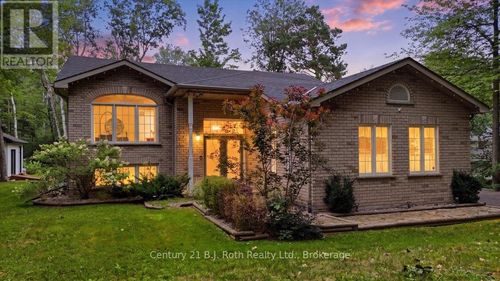 1439 Chapman Rd, Penetanguishene, ON, L9M2B2 | Card Image