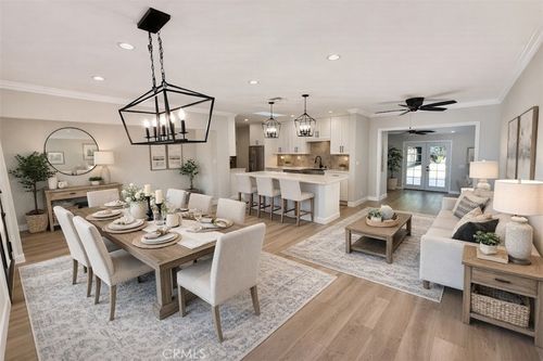 6929 Shoshone Ave, Lake Balboa, CA, 91406-4343 | Card Image