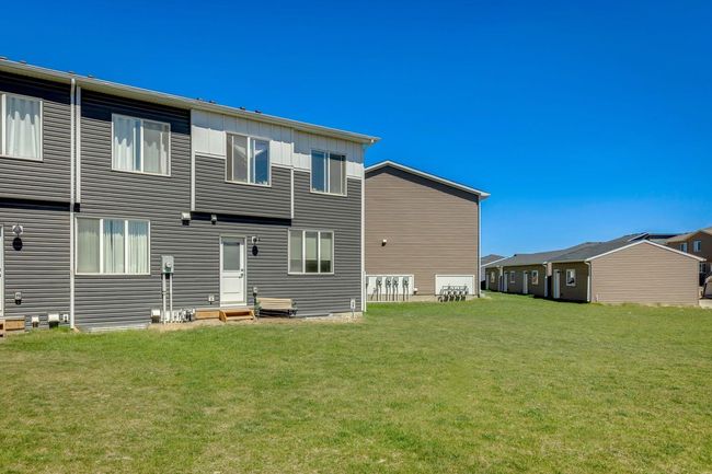 67 Cornerstone Path Ne, Townhouse with 3 bedrooms, 3 bathrooms and 2 parking in Calgary AB | Image 26