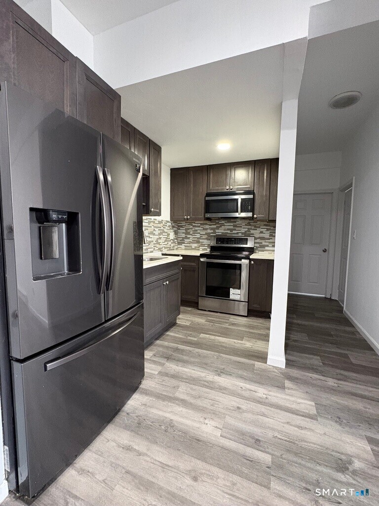 Residential Lease in Bristol 3