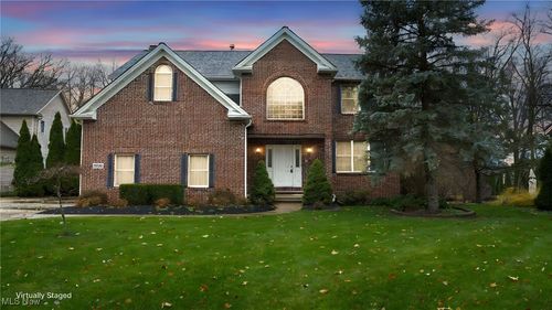 16096 Heatherwood Ct, Strongsville, OH, 44149-5861 | Card Image