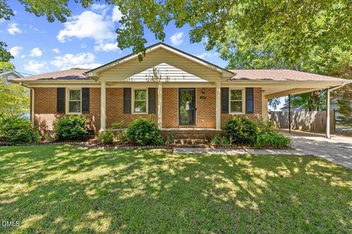 107 Gum St, Dunn, NC, 28334-8422 | Card Image