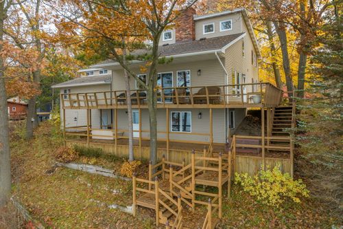 62-10443 Midshore Dr, Mecosta, MI, 49332-9784 | Card Image