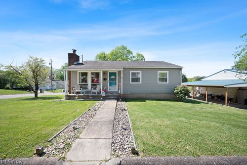 2318 44th Pl, Parkersburg, WV, 26104-1350 | Card Image