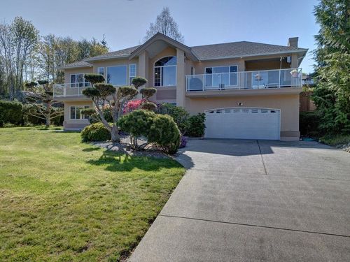 6501 Gale Ave N, Sechelt, BC, V7Z0L1 | Card Image