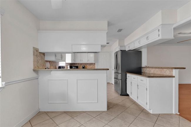 2010 Oceanview Dr, House other with 3 bedrooms, 2 bathrooms and 2 parking in Seabrook TX | Image 9