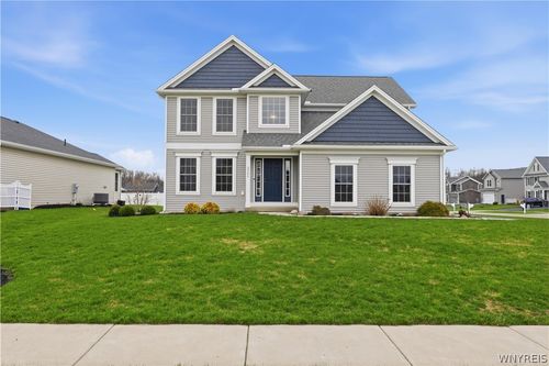 2386 Burbank Dr, Lake View, NY, 14085-9471 | Card Image