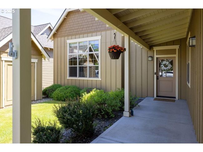 11164 Desert Sky Loop, House other with 3 bedrooms, 2 bathrooms and null parking in Redmond OR | Image 29
