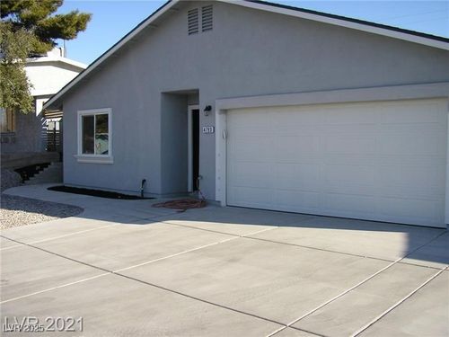 4793 E Harmon Ave, Las Vegas, NV, 89121-6921 | Card Image