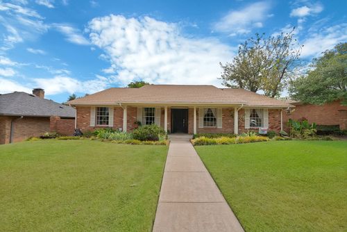 9630 Fallbrook Dr, Dallas, TX, 75243-6152 | Card Image