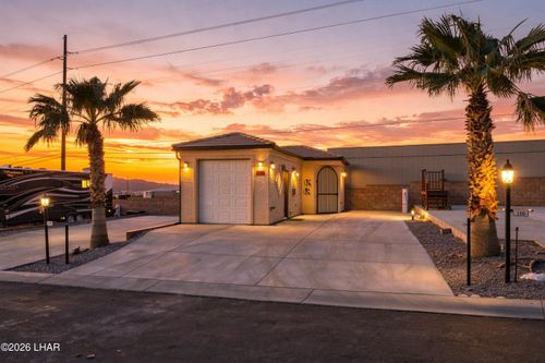 1905 Victoria Farms Rd, Lake Havasu City, AZ, 86404-8535 | Card Image