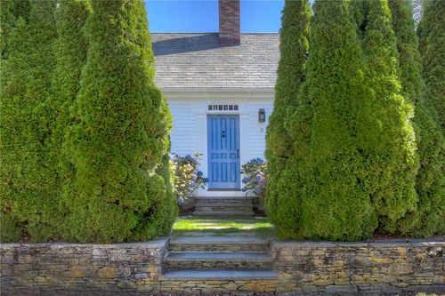 3 Webster Court, Newport, RI, 02840 | Card Image