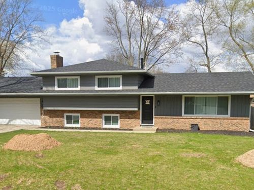 2051 Bryn Mawr Dr, Aurora, IL, 60506-5701 | Card Image