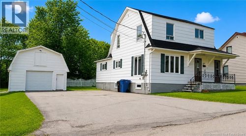 325 Church St, Bathurst, NB, E2A1J8 | Card Image