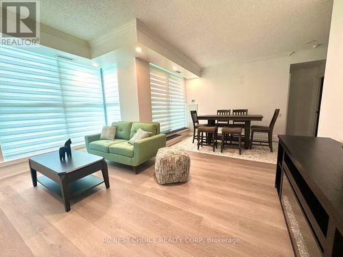 203-2067 Lake Shore Blvd W, Etobicoke, ON, M8V4B8 | Card Image