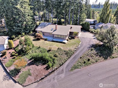 2526 E Pershing Ct, Shelton, WA, 98584-1221 | Card Image