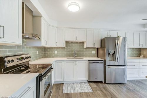 9d-67 Caroline St S, Hamilton, ON, L8P3K6 | Card Image