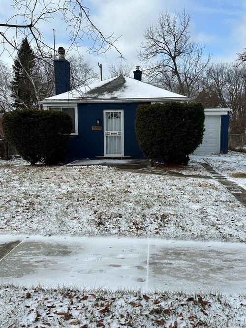 15355 Auburn St, Detroit, MI, 48223-1724 | Card Image