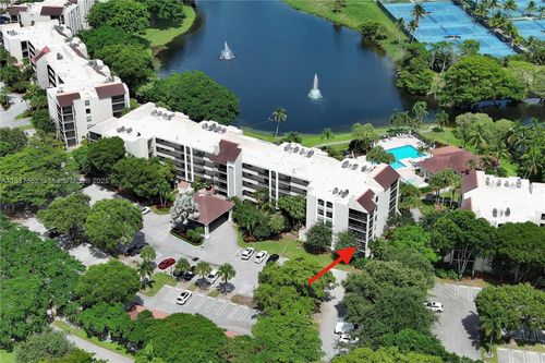 e211-1915 Lavers Cir, Delray Beach, FL, 33444 | Card Image