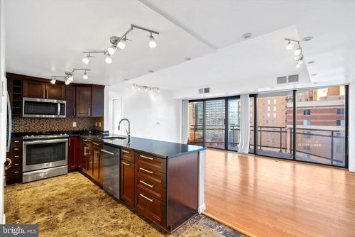 apt-930-1530 Key Blvd, ARLINGTON, VA, 22209-1506 | Card Image