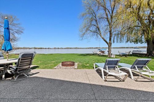 1108 Lakeview Dr, Waverly, MN, 55390-5569 | Card Image