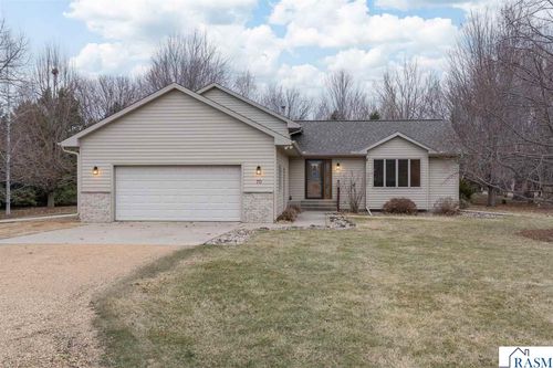 70 Hensonshire Ct, Mankato, MN, 56001-9350 | Card Image