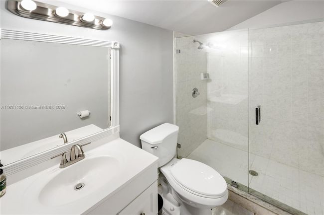 894 Ne Sandalwood Pl, Townhouse with 3 bedrooms, 3 bathrooms and null parking in Jensen Beach FL | Image 30