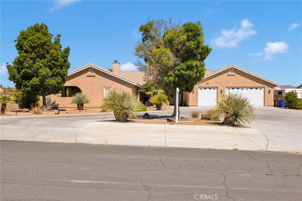 Residential in Helendale