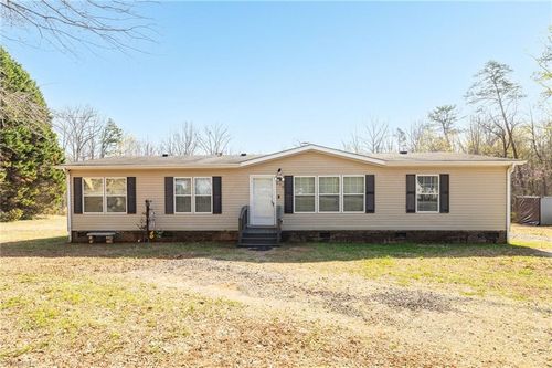 270 Belleville Dr, Stoneville, NC, 27048-8071 | Card Image